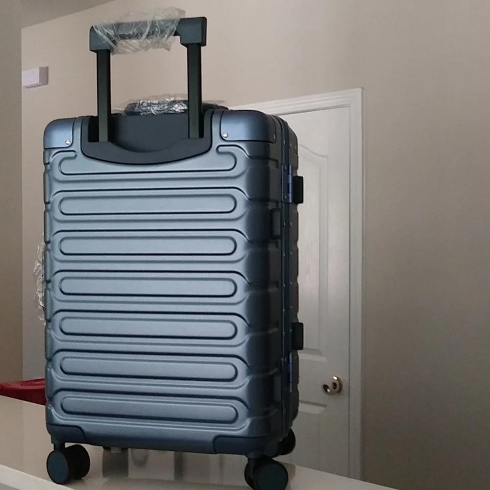 Aluminum Frame Carry on Spinner Luggage Hard Case